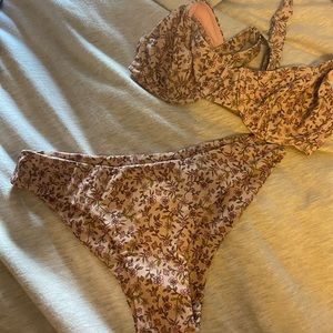 Kulani kinis size small never worn kini